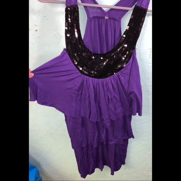Layered Flowy Tank Top - Picture 2 of 8